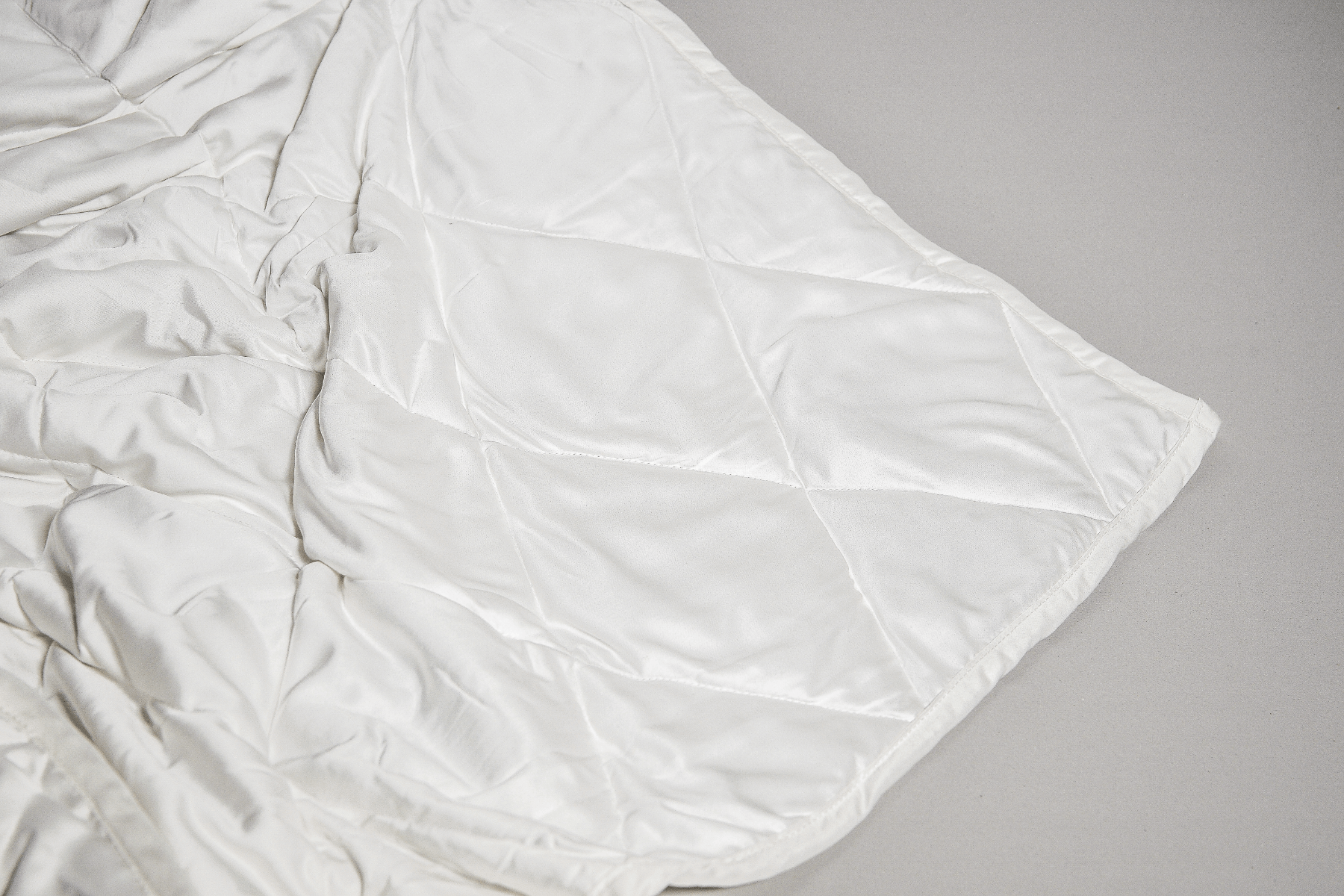 white-blanket